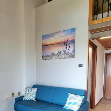 Dolce Blu Sirmione شقة